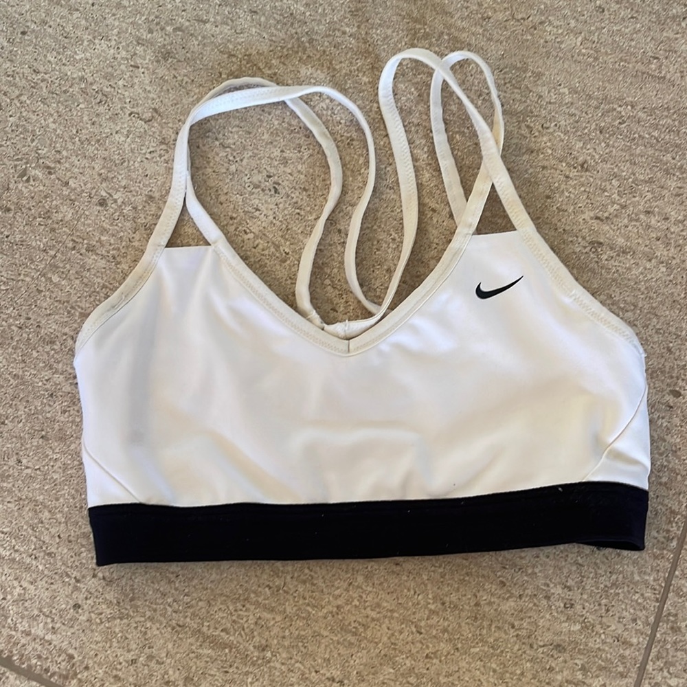 Nike sports bra size S